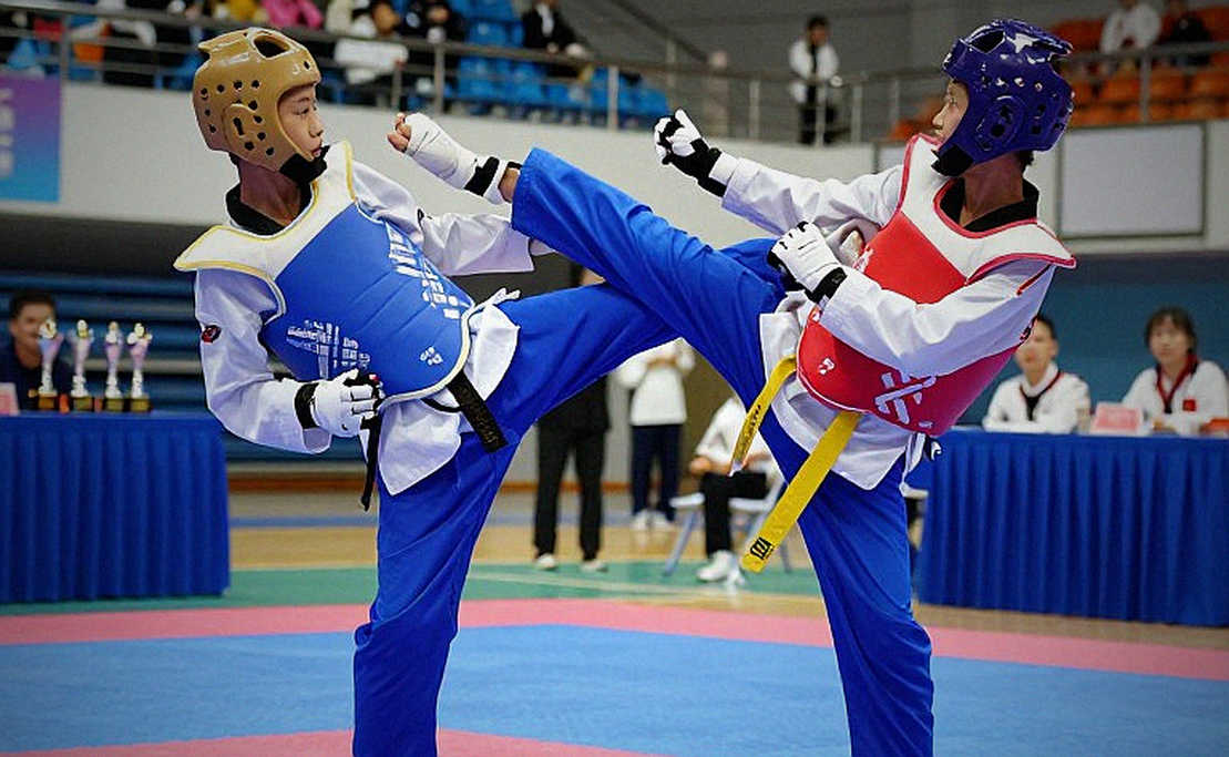 Bản Đồ Vô Địch MMA Toàn Cầu: Sáu Tổ Chức, Hàng Trăm Đai, Và Những Sự Thật Không Ai Muốn Nói Thẳng Bản Đồ Vô Địch MMA Toàn Cầu: Sáu Tổ Chức, Hàng Trăm Đai, Và Những Sự Thật Không Ai Muốn Nói Thẳng