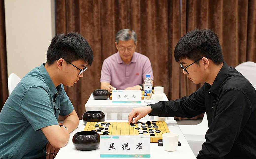 Olympiad cờ vua 2026 tại Samarkand: Ấn Độ và bài toán giữ cùng lúc hai ngôi vương
