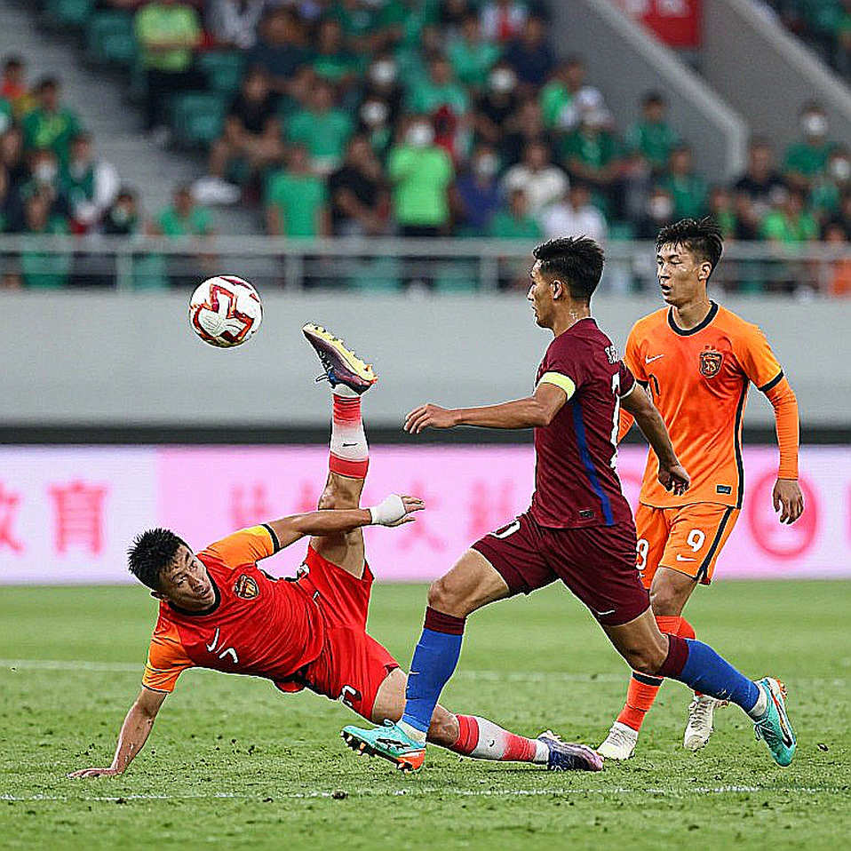 Rangers thua 0-2 tại Stockholm, Hearts cầm hòa 0-0: hai quỹ đạo ngược chiều ở vòng loại cúp châu Âu nữ