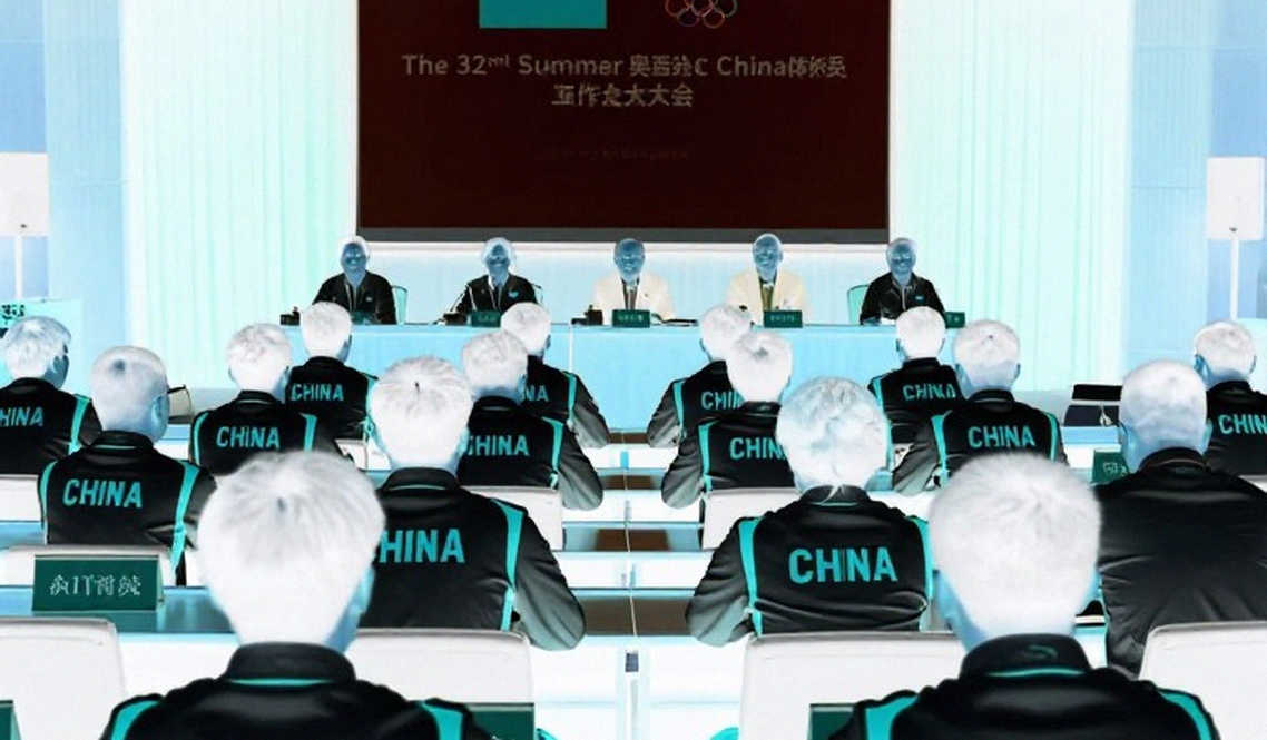 Khoảng trống 13,4 mét: Hình học của sự sụp đổ trong cầu lông đỉnh cao
