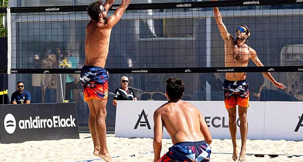 Thổ Nhĩ Kỳ thắng Serbia 3-0 ở bán kết EuroVolley 2026 nữ: Dấu ấn 6 ace và bộ ba 40 điểm Thổ Nhĩ Kỳ thắng Serbia 3-0 ở bán kết EuroVolley 2026 nữ: Dấu ấn 6 ace và bộ ba 40 điểm