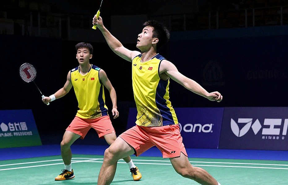 Nguyễn Thùy Linh gục ngã ở Nguyễn Du: Khi tốc độ 19 tuổi đánh bại bản lĩnh số 1 Việt Nam